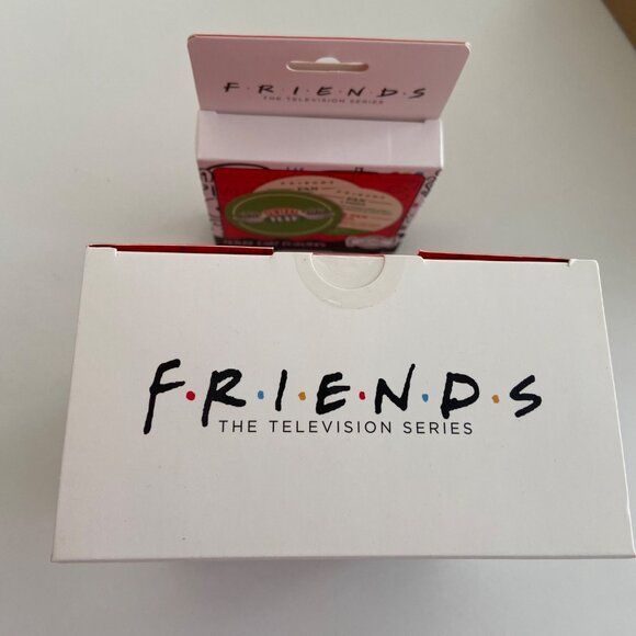 Friends TV Show Gift Set Featuring Tips To Toes Body Wash & Hand Balm + Trivia Q - Picture 5 of 12